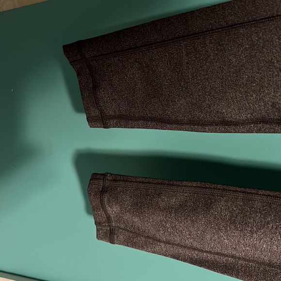 Lululemon Size 4 Leggings, Maybe worn one time - Picture 3 of 8